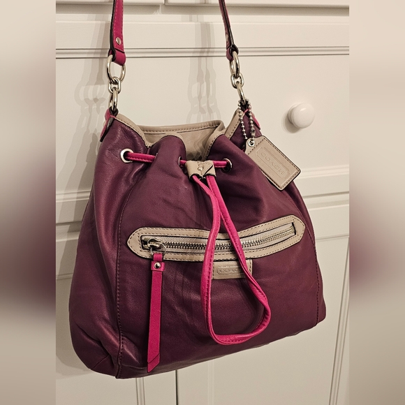 Coach Handbags - Coach Daisy Spectator Drawstring Bucket Bag